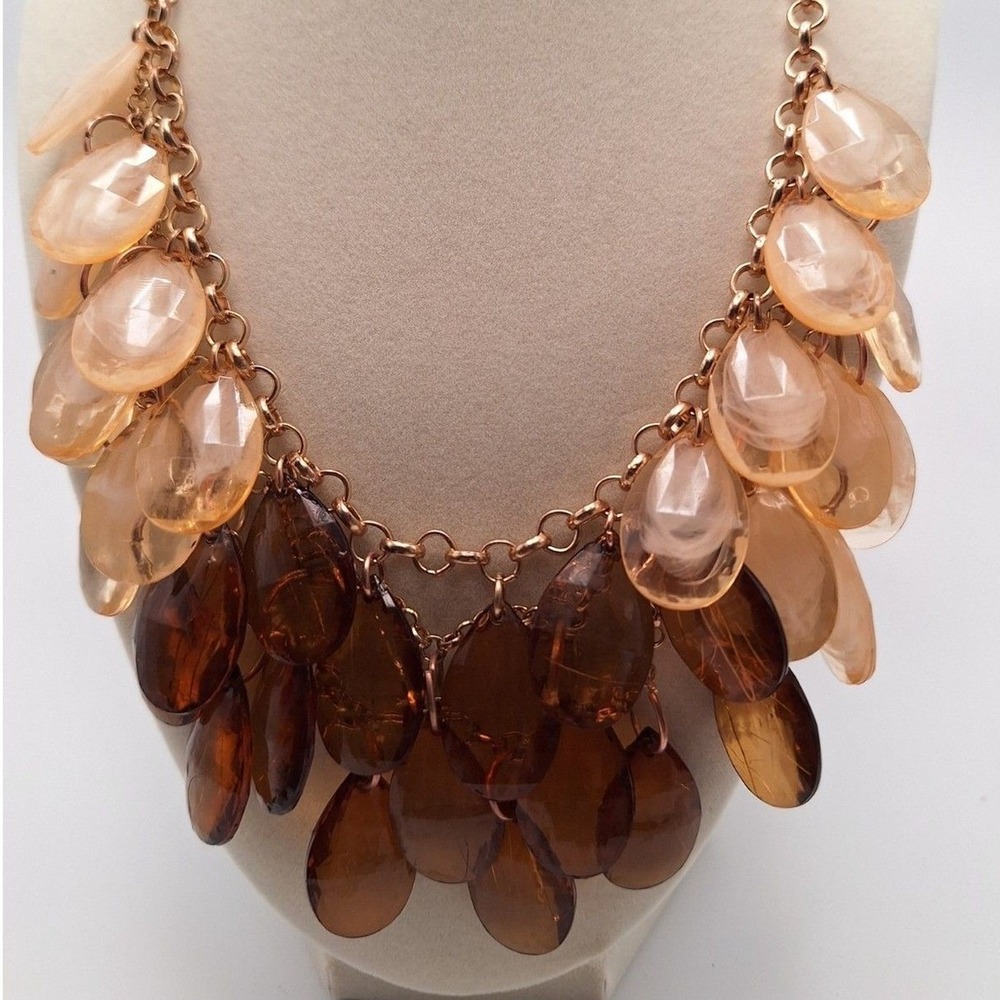 Charm cha cha necklace dangle whiskey brown peach gold tone 20 inches extender